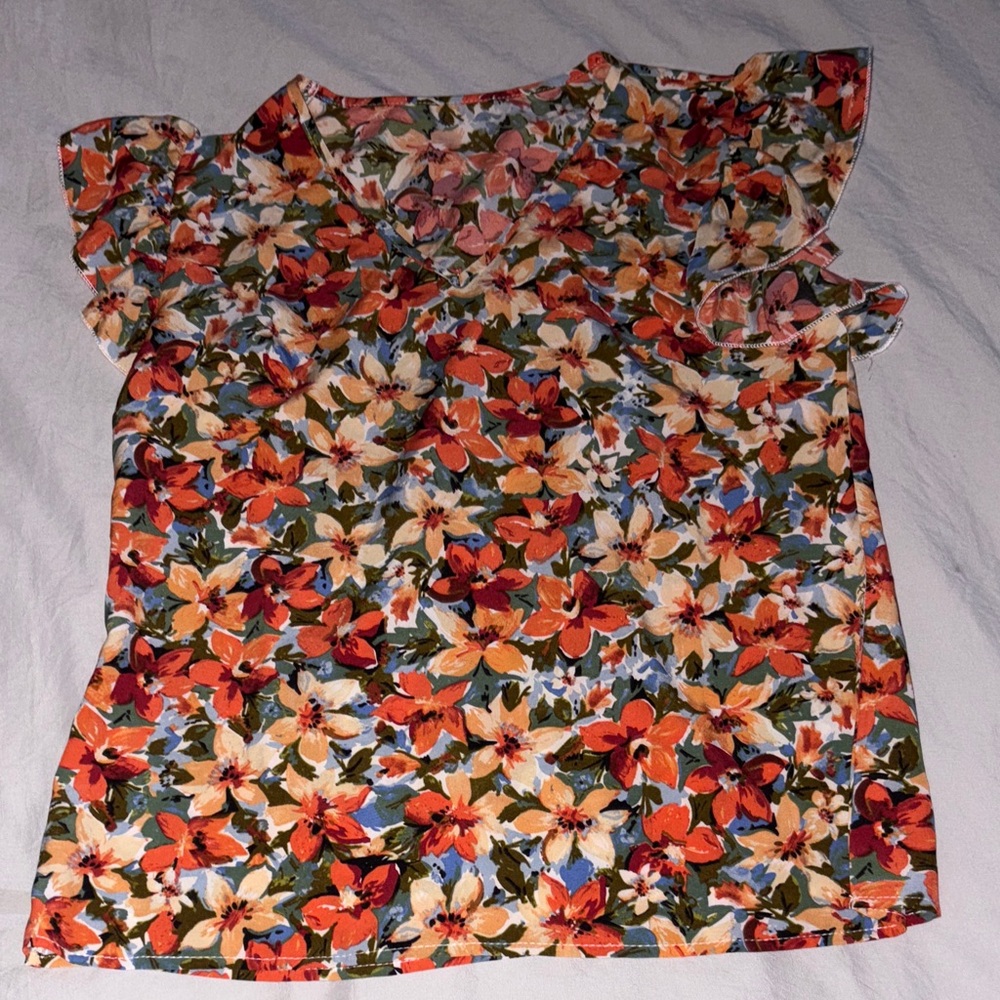 Floral Vneck Ruffle Sleeve Top